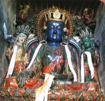 Akṣobhya.