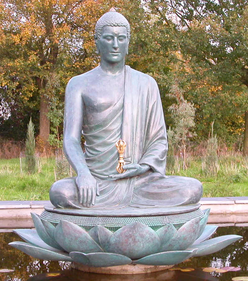 Akṣobhya.